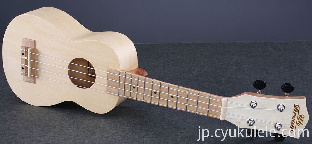 ukulele30